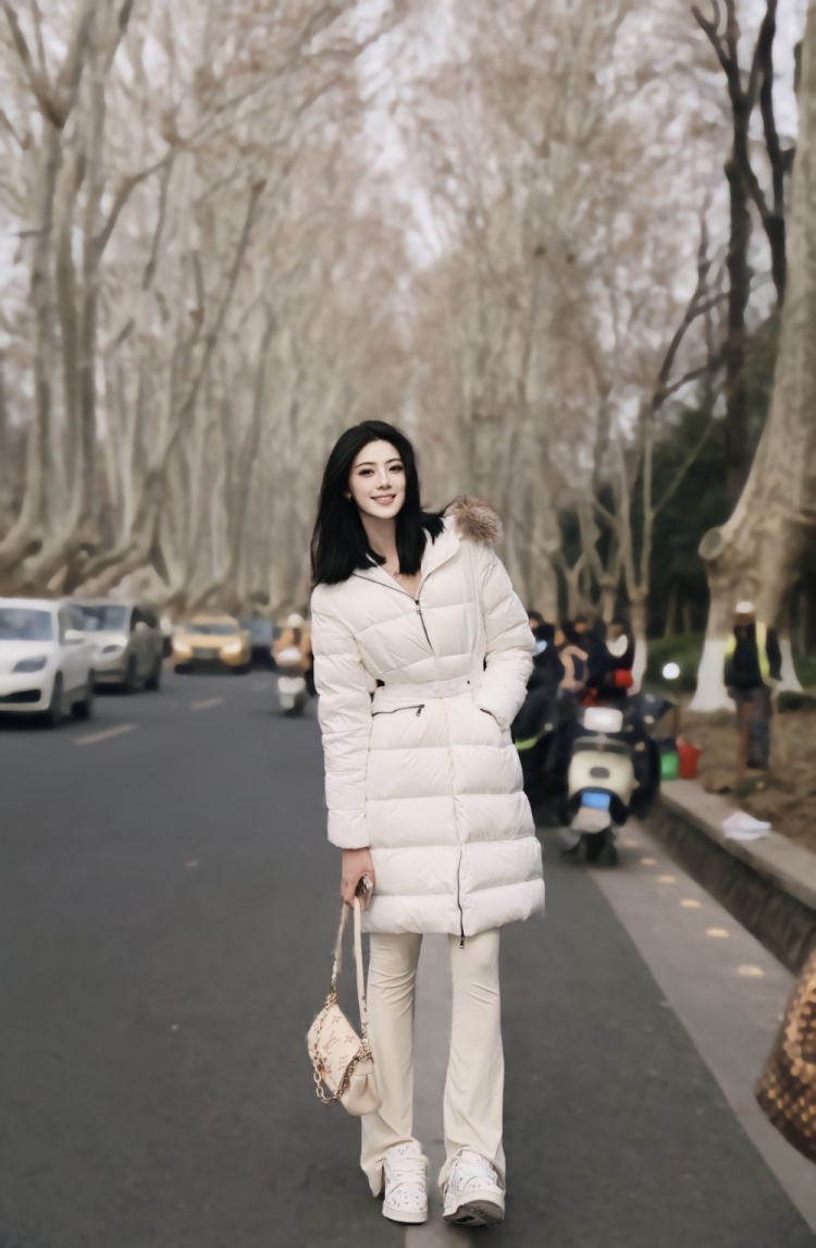 煙雨下江南！卓識游南京：卿言一句梧桐美 吾種梧桐滿(mǎn)京城